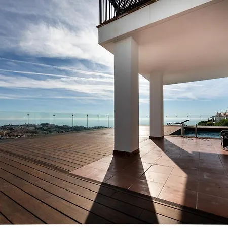 Luna Fitness فيلة Sitio de Calahonda